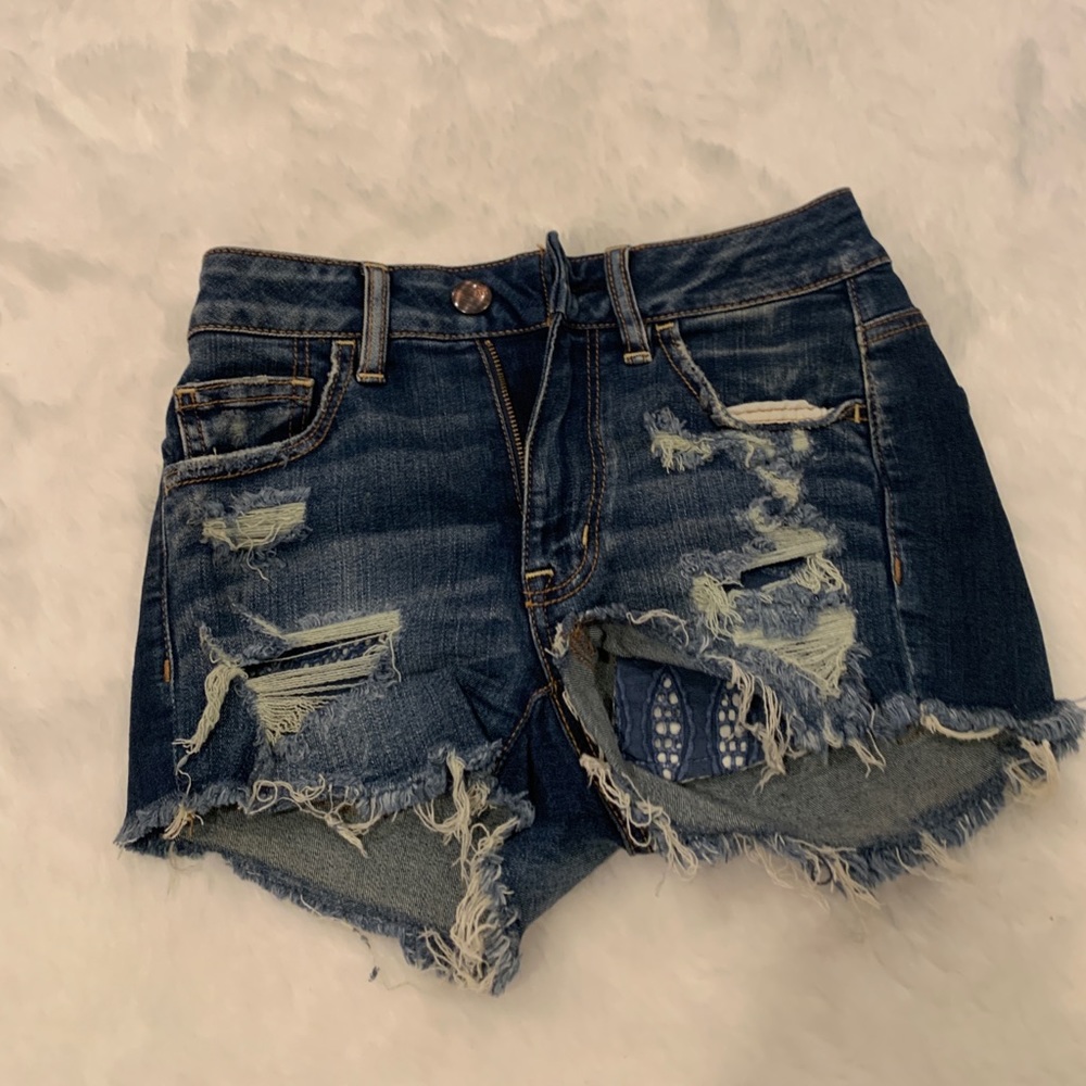 DONATING SOON: AE jean shorts, size 00, like new!